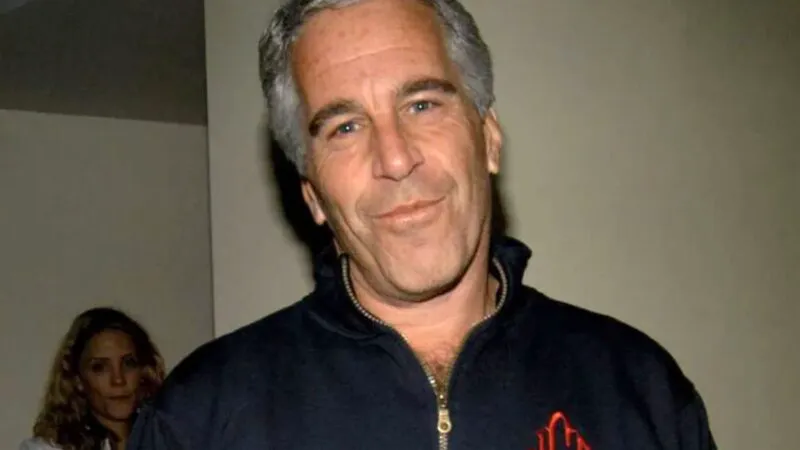 Mărturii cutremurătoare ale unei victime a pedofilului Jeffrey Epstein: „M-am simțit ca la un târg de carne”. Ce i-a făcut prințul Andrew