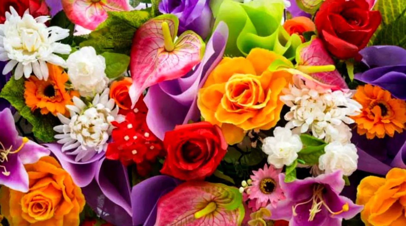 Bancuri. Un pescar își strângea sculele de pescuit, când îl oprește un pitic...