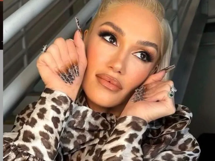 Gwen Stefani s-a întors la credință înainte de a rămâne însărcinată la 44 de ani