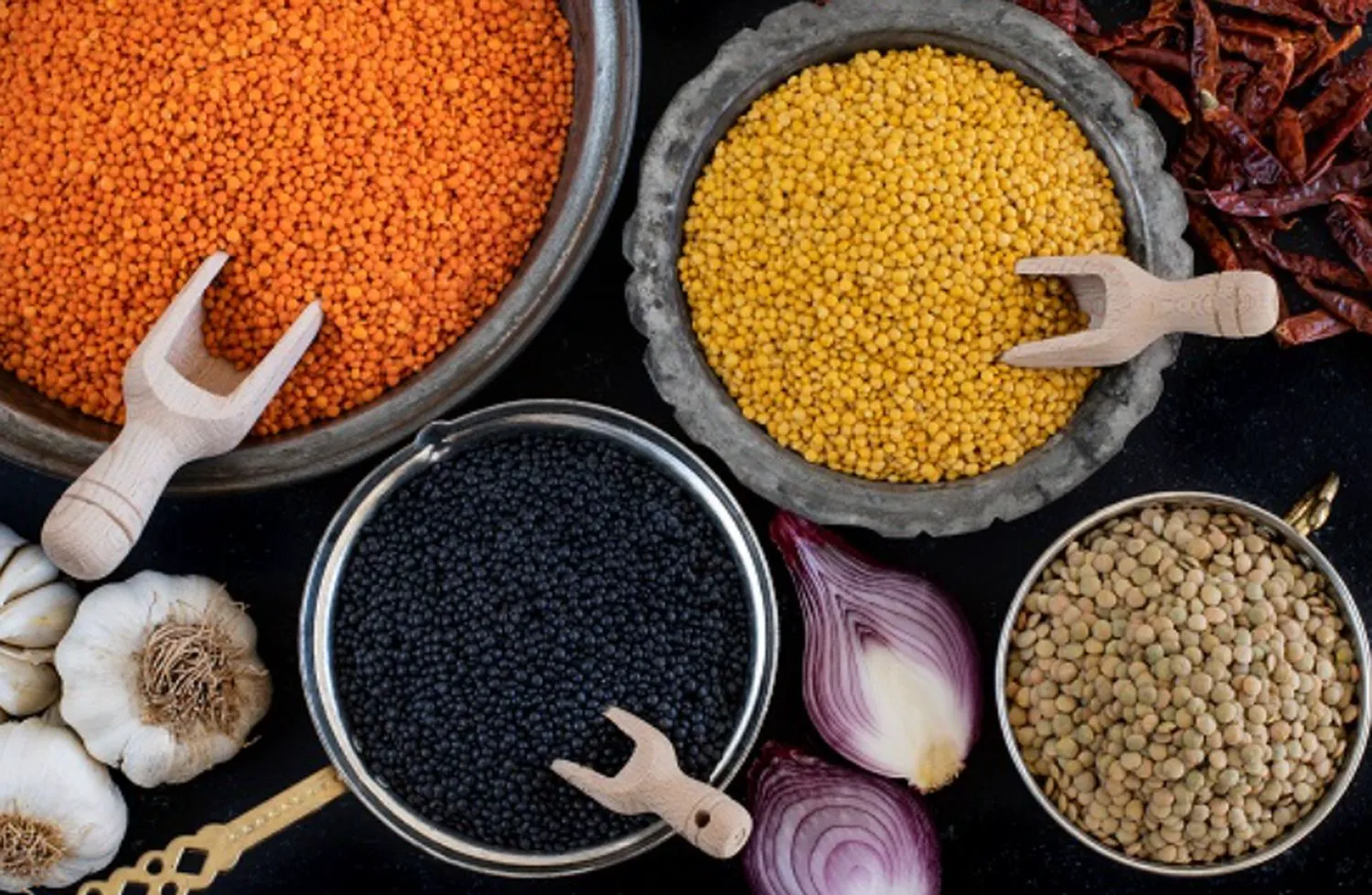 Salată spaniolă de linte pentru Postul Paștelui. Rețeta proaspătă, savuroasă și plină de vitamine