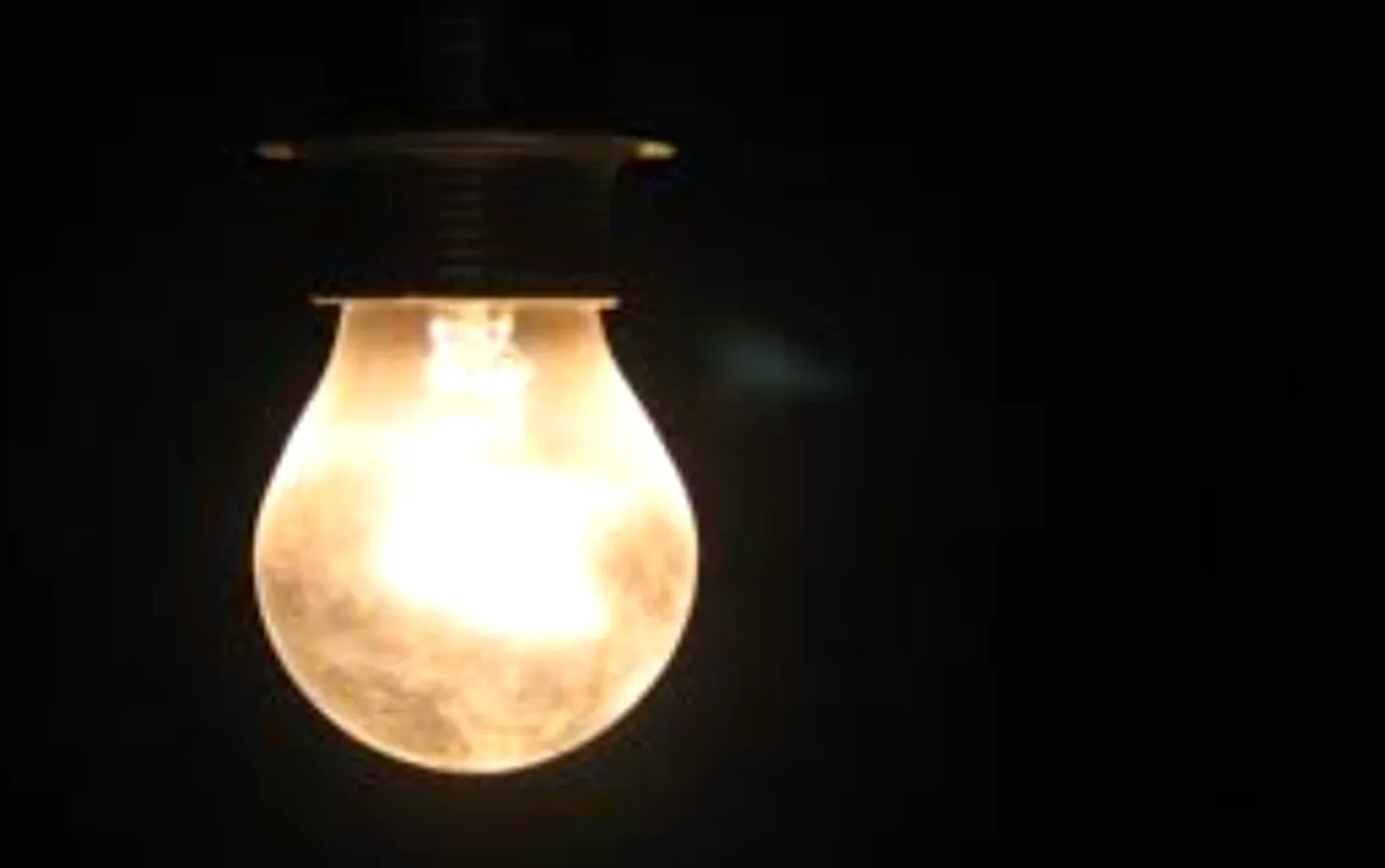 Bancuri. Un tânăr i-a scris peste 700 de scrisori iubitei lui, în care o cere în căsătorie. Cu cine s-a măritat