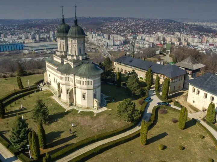 Lespezile misterioase de la mănăstirea Cetățuia i-au oferit lui Hitler „cheia” destinului