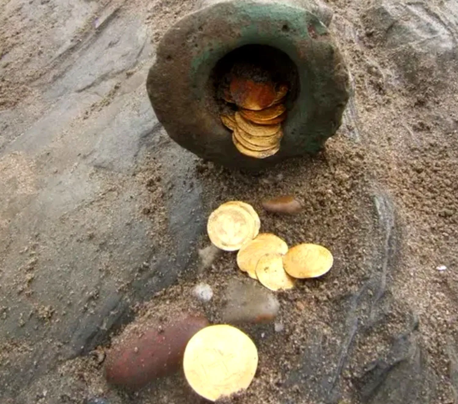 Nava comorilor „Bunul Iisus”, veche de 500 de ani, descoperită aproape intactă. S-a rescris istoria