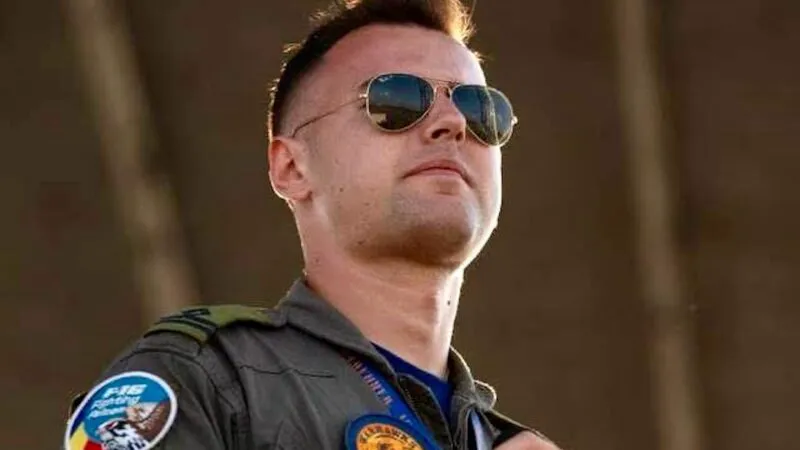 Cum s-a încercat salvarea pilotului de supersonice, care a sărit în bazin după câine. Ultimele date