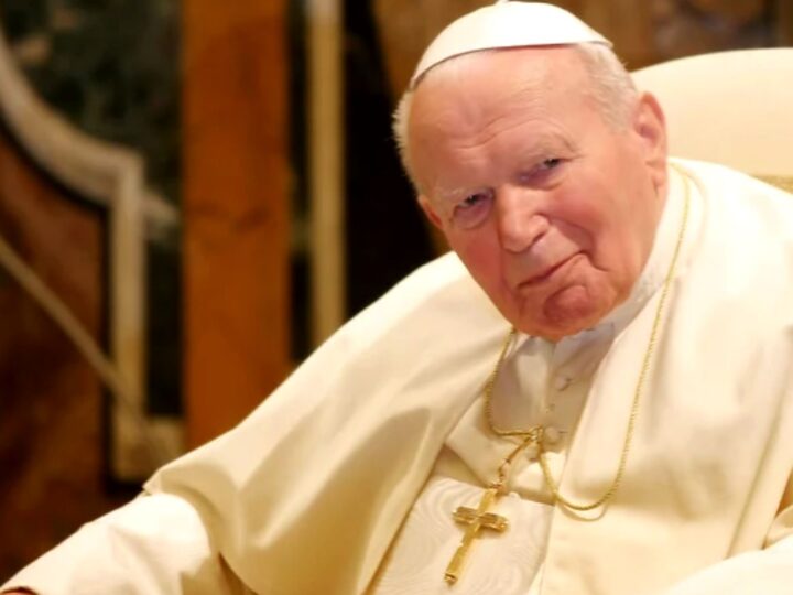 Ciudățeniile și pasiunile neștiute ale Papilor. Ce a cerut Papa Ioan Paul al II-lea la ceremonia de învestire