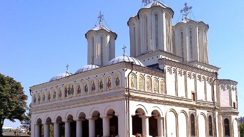 Fiica fostei jurnaliste Elena Lasconi, pusă la punct pentru derapaj. „O crasă ignoranță și o atitudine răuvoitoare”