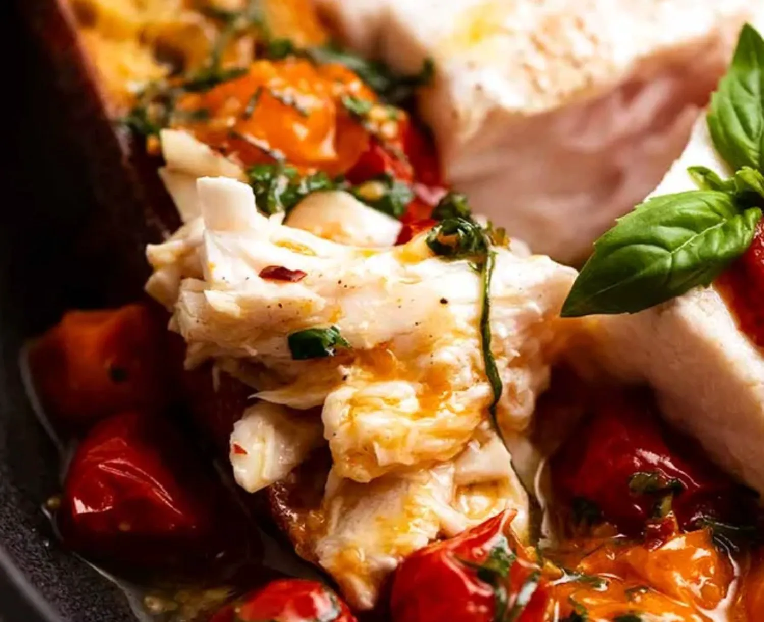 Pește italian poșat, o delicatesă pentru sărbătoarea de Buna Vestire. Rețeta care nu se uită