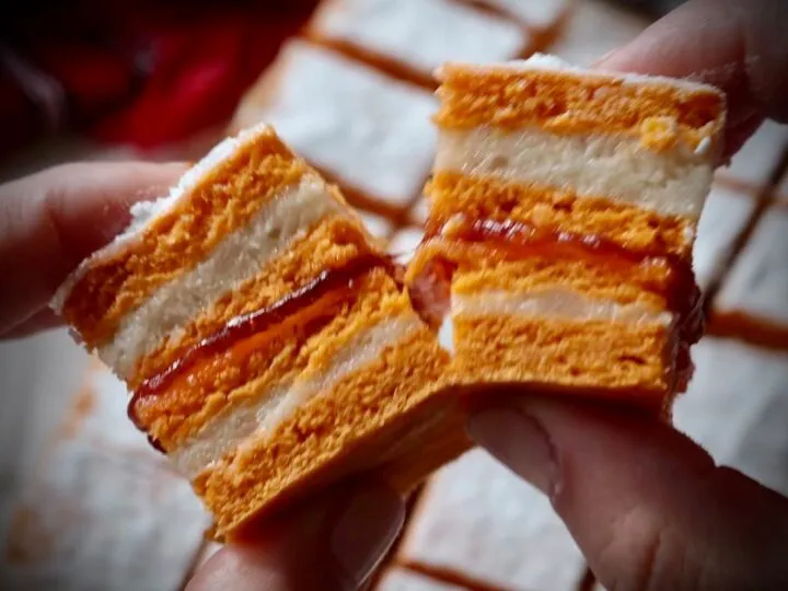 Prăjitura cu bulion și cremă de griș – desertul de post surprinzător din rețetele de altădată