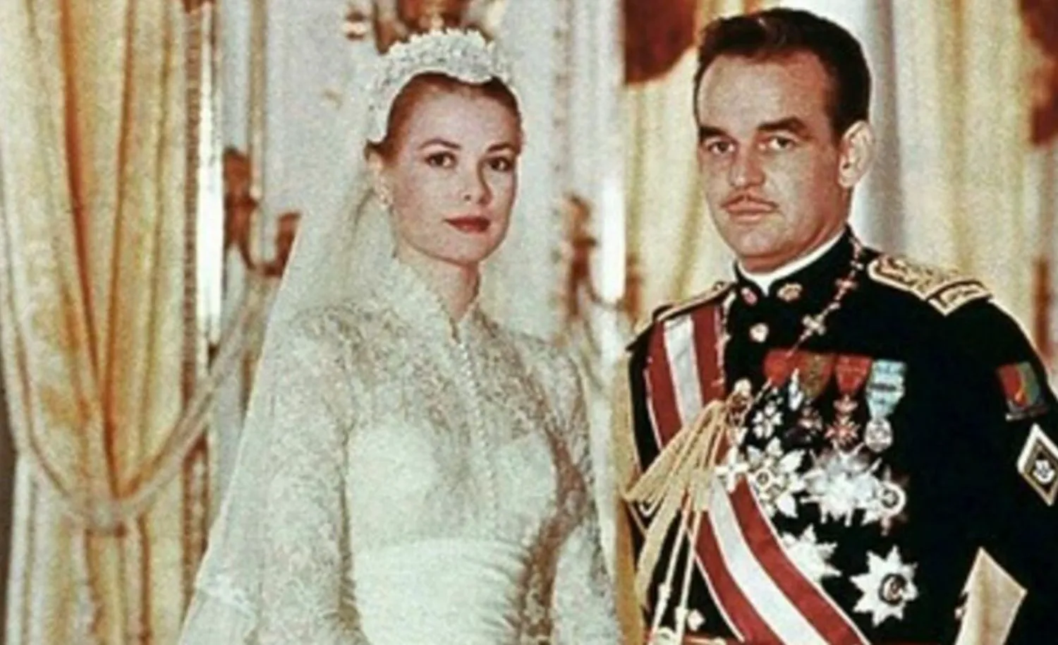 Cel mai scump inel de logodnă regal a costat 38,8 milioane de dolari. Beyonce s-a inspirat din designul bijuteriei