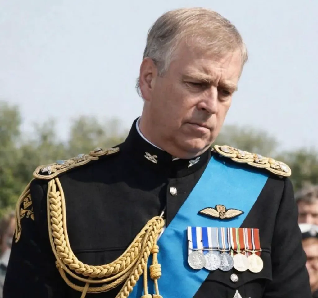 Prințul Andrew nu mai există pentru fratele său, Regele Charles. Coșmarul Reginei Elisabeta a devenit realitate