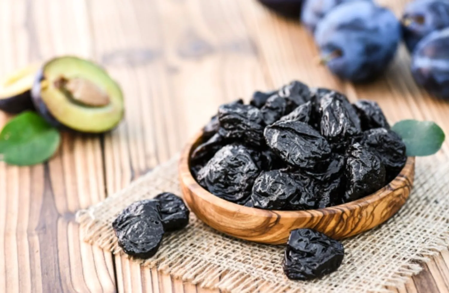 Plăcintă cu fructe uscate și halva. O rețetă tradițională rusească pentru Postul Paștelui 4 Plăcintă cu fructe uscate și halva. O rețetă tradițională rusească pentru Postul Paștelui