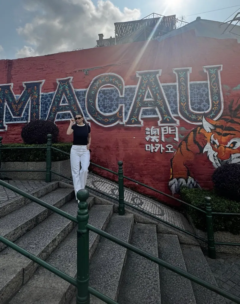 Ramona Gabor a fugit de război în China: lux extrem „acasă” la Mr. Pink și ceasuri de 500.000 de dolari