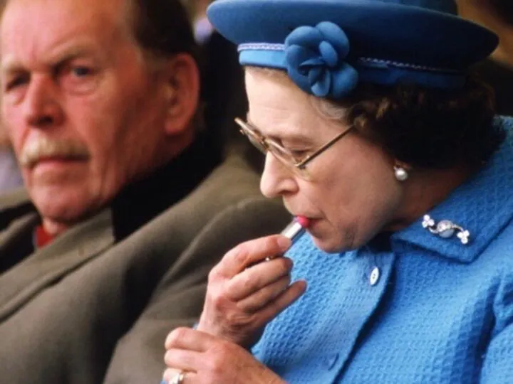 Rujul Reginei, „Balmoral Lipstick”: nicio altă femeie nu a putut să-l poarte