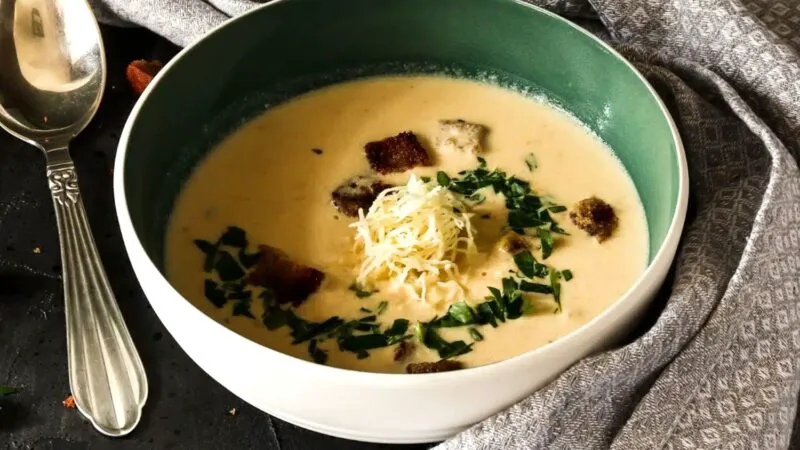 Încercați delicioasa supă de hrean în Postul Paștelui! Rețeta este cu adevărat deosebită