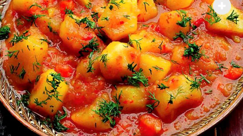 Cât plătește o gospodină pentru a pregăti o tocăniță de cartofi de post. Rețeta este delicioasă