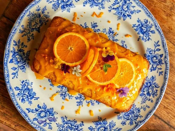 Tort cu 3 portocale întregi, fierte – o rețetă delicioasă