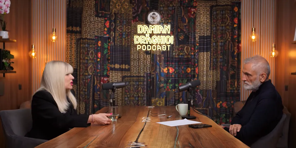 Elena Udrea povestește cu umor de ce a fost numită mulți ani Coana mare. Dar și cum au păcălit-o samsarii când și-a cumpărat prima mașină