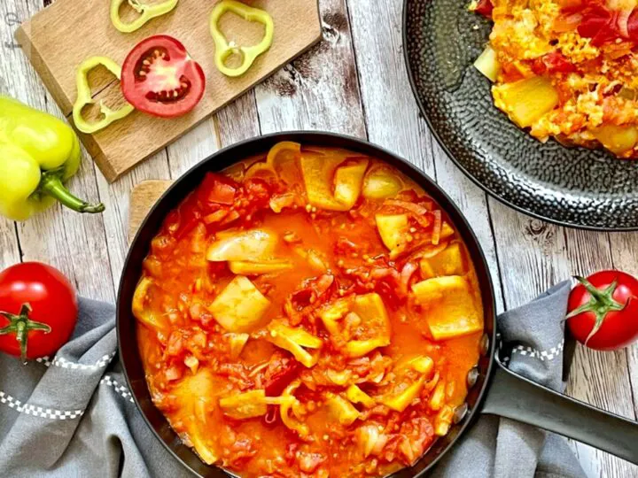 Tocăniță ungurească, deliciul din Postul Paștelui. Rețeta e simplă și foarte gustoasă