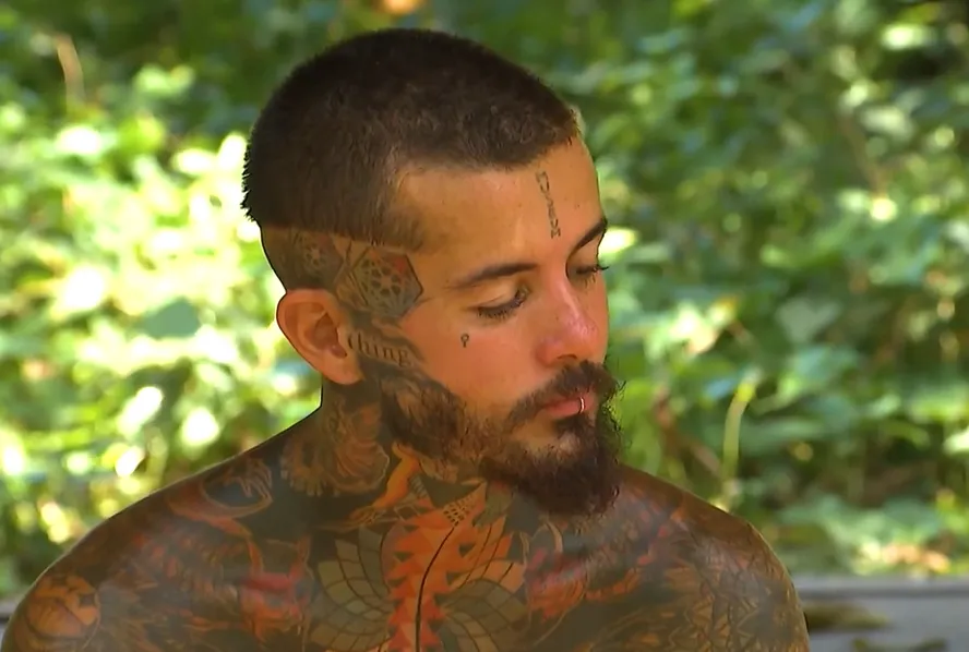 Câștigătorul Survivor a lăsat totul în urmă și s-a pocăit. Propovăduiește Evanghelia în închisori 4 Câștigătorul Survivor a lăsat totul în urmă și s-a pocăit. Propovăduiește Evanghelia în închisoare