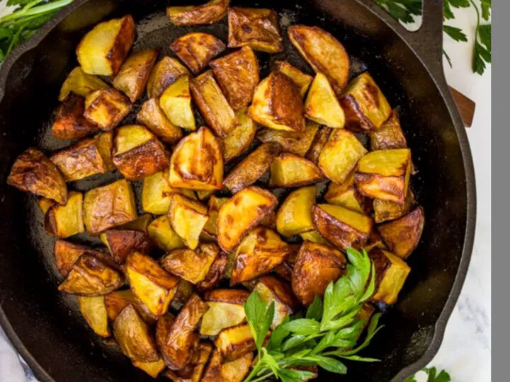 Bancuri. Bulă la ora de matematică: cum împarți tu 11 cartofi la 7 persoane? Leșini de râs care  e răspunsul