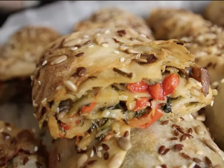 Ruladă de post cu ciuperci și legume, rețetă de la Anna Lesko. Preparatul simplu care îți iese perfect din prima