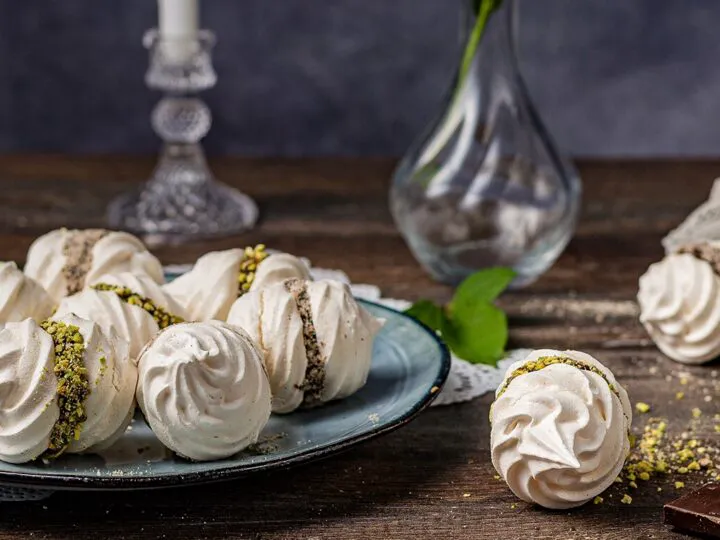 Bezele „Sarah Bernhardt” – desertul inspirat de o legendă a teatrului