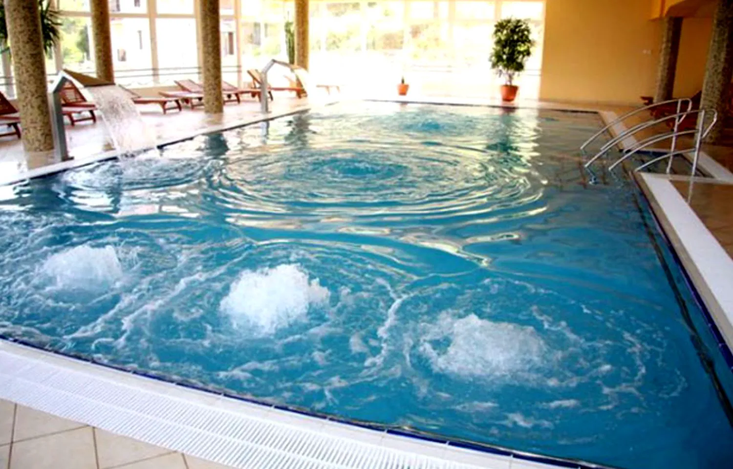 Blocaj la bilete de tratament pentru pensionari. Bunicii așteaptă aprobarea de la Finanțe