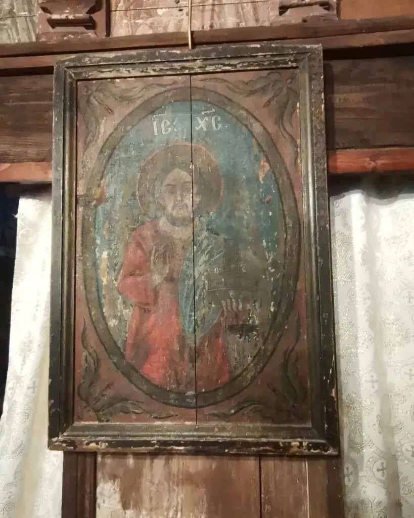 Cea mai veche biserică funcțională din România: povestea fascinantă de la Densuș