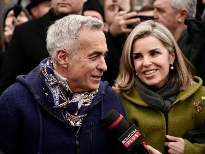 Gest emoționant pe care Călin Georgescu l-a făcut când a ajuns la Curtea de Apel. O femeie a început să plângă