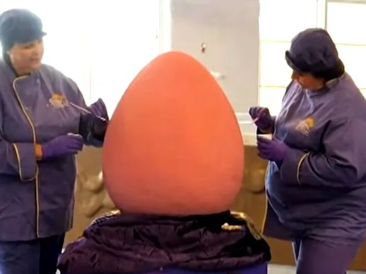 Recorduri dulci de Paște. A fost creat cel mai mare ou de ciocolată din lume