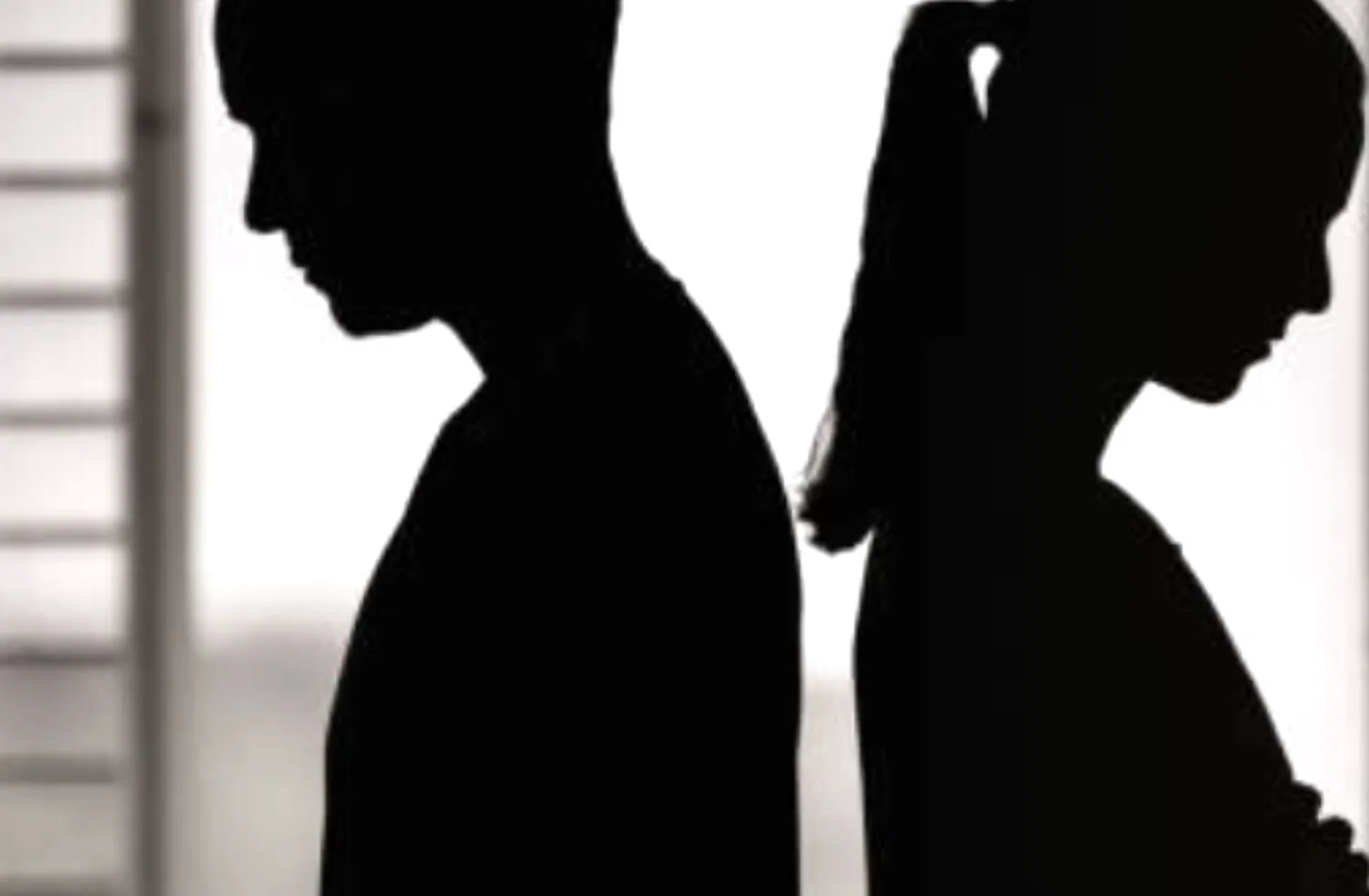 Numele după divorț a devenit un drept, nu o negociere. Camera Deputaților a adoptat proiectul de lege