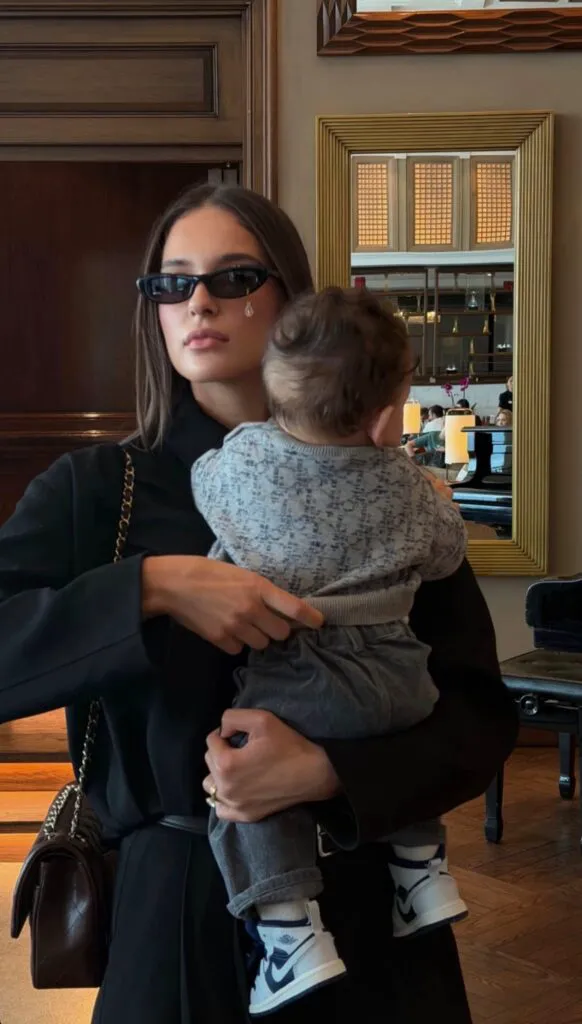 Elena Hagi, între educație de top și rolul de mamă: cum și-a schimbat viața după nașterea fiului