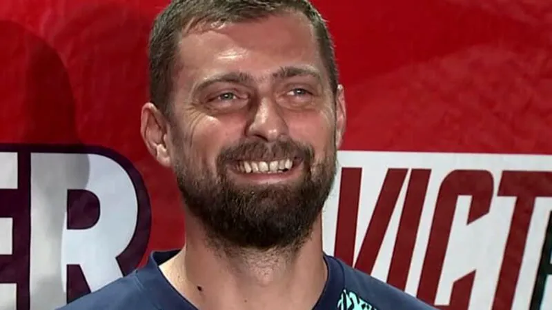 De la extaz la agonie la petrecerea de unificare Survivor! Gabi Tamaș a ieșit din nou în evidență