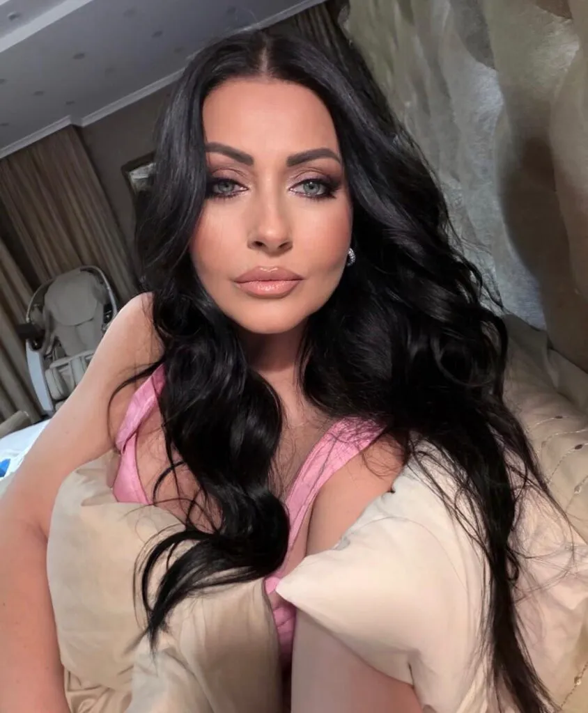 Gabriela Cristea are mare noroc cu Tavi Clonda. N-a știut de la început că se pricepe și la asta