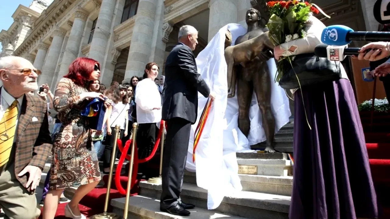 statuia cu Traian și lupoaica, dispărută din fața Muzeului de Istorie, redescoperită