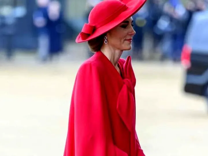 Pantofii cu toc i-au adus mari probleme viitoarei regine a Marii Britanii. Cum arată picioarele lui Kate Middleton