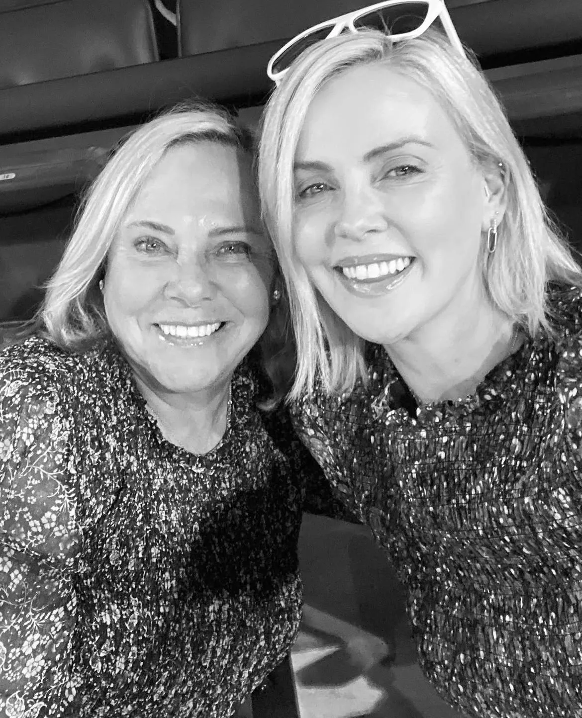 Actrița Charlize Theron, mărturii despre tragedia trăită când avea 15 ani. Mama i-a omorât tatăl