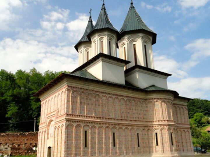 Misterele mănăstirii Tutana, locul unde Vlad Țepeș a osândit primii trădători. Extraterestrul și sicriul cu însemne templiere