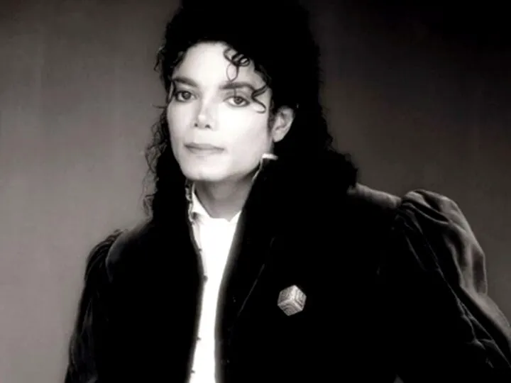 Michael Jackson, judecat din nou, la 17 ani după moarte pentru abuz asupra copiilor. Începe un nou proces cu dezvăluiri