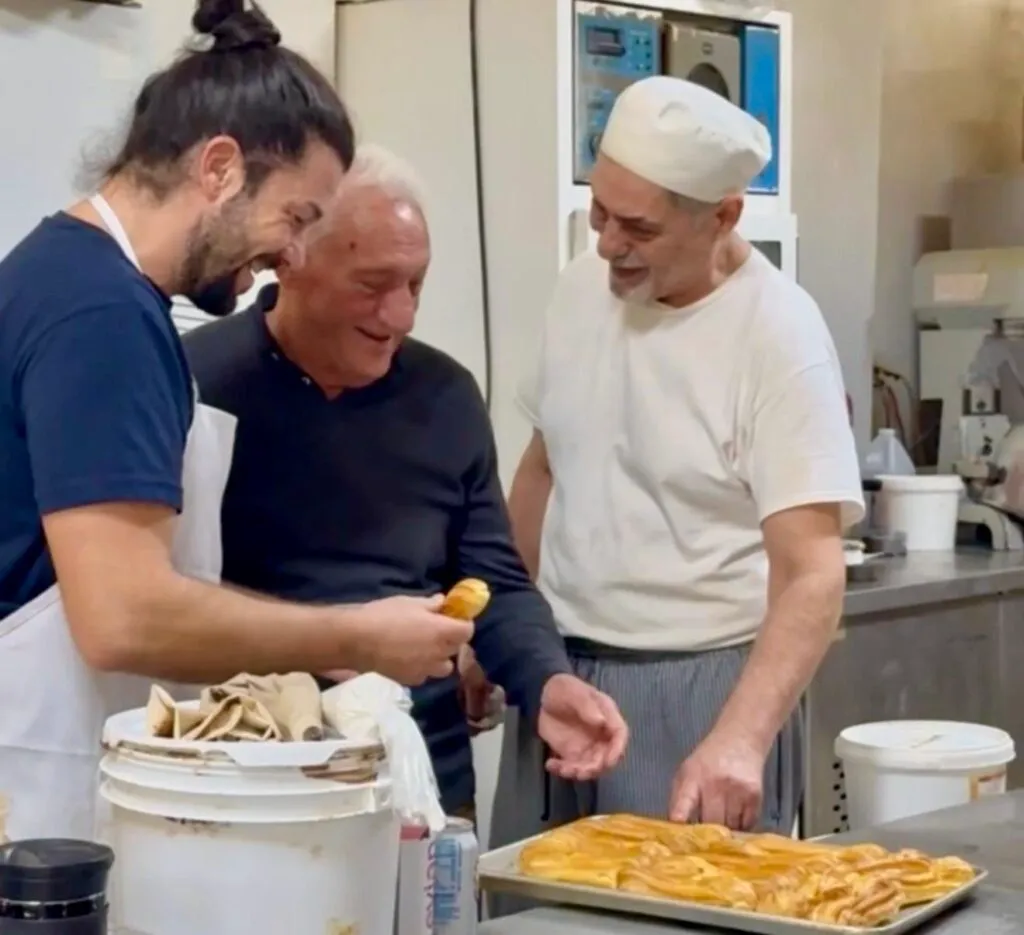 nitas bagkery 3 generatii john robert senior robert junior