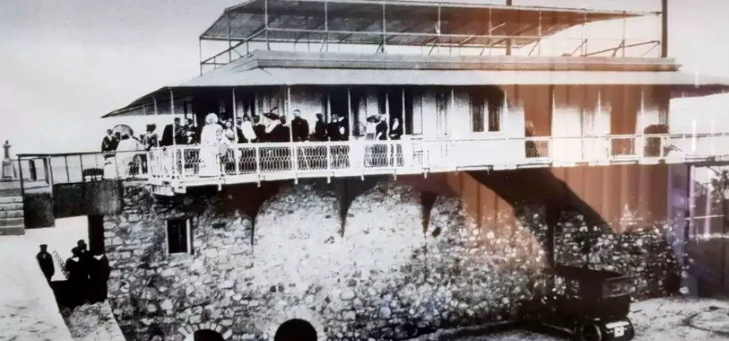 Lux, decădere și mister: povestea Palatului Regal de la Mamaia. Aici, regele Mihai a învățat să conducă mașina la doar șase ani