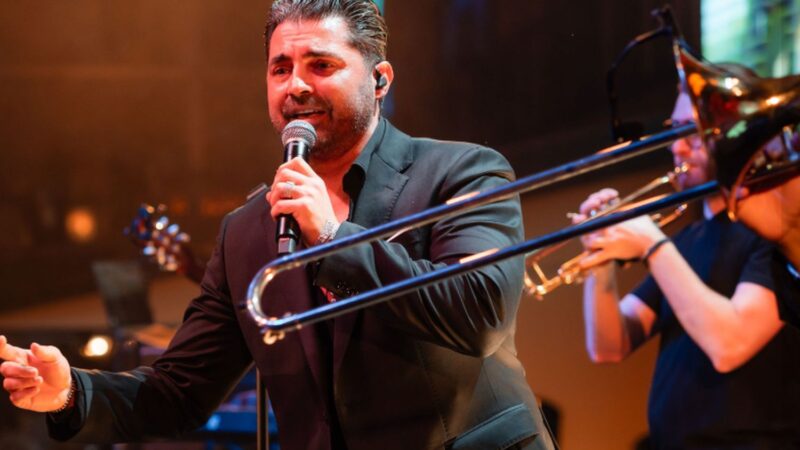 Pepe îi va cumpăra băiețelului ce se va naște curând un câine uriaș. Planurile sunt făcute