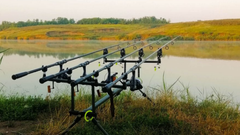 Bancuri. La magazinul cu articolele de pescuit: Dă-mi, te rog, un cârlig… E genială continuarea