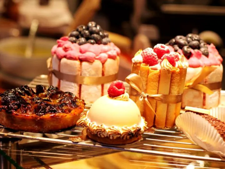 Muzeul cofetăriei, comoara ascunsă din Arad. Un singur om a salvat istoria dulce a țării