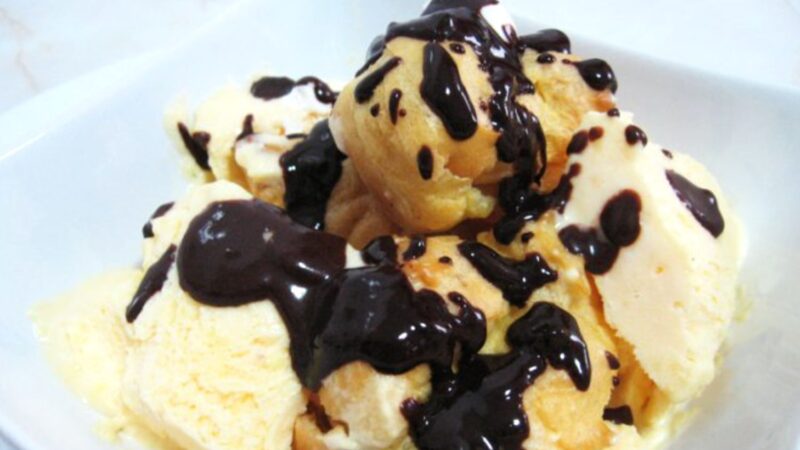 Celebra cofetărie Casata, locul unde Bucureștiul anilor ’70 își dădea întâlnire. Desertul legendă