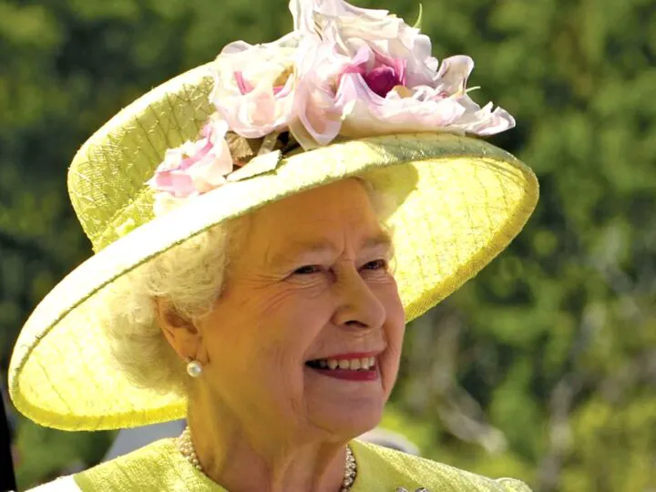 Regina Elisabeta, așa cum nu a știut-o nimeni: dansa și cânta în intimitatea palatului. Ce spune confidenta Suveranei