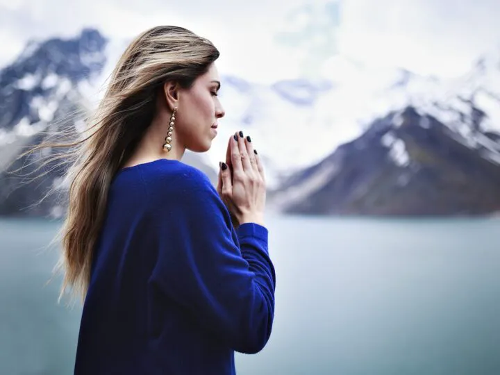 Rugăciunea schimbă creierul. Dr. Sebastian Pavel prezintă dovezi științifice