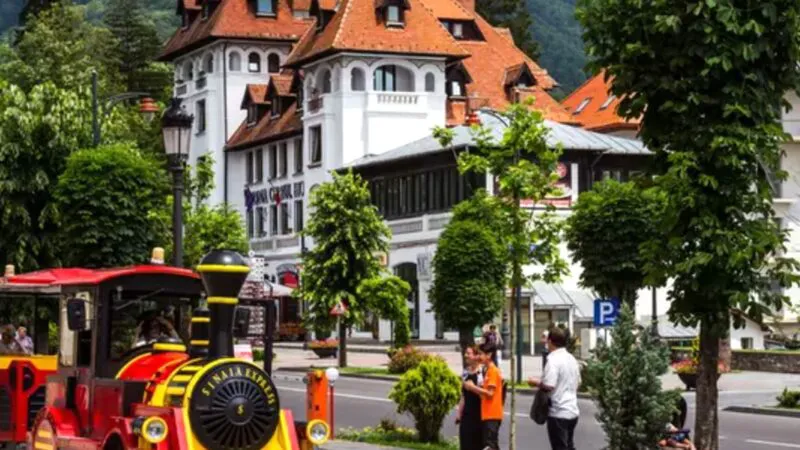 Povestea neștiută a Gărilor Regale din Sinaia și protocolul „invizibil” al monarhiei. Ce secret ascunde perla arhitectului Duiliu Marcu