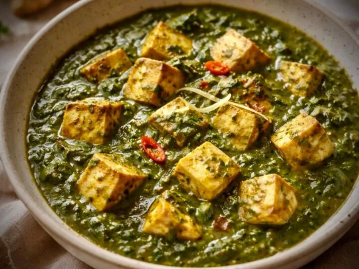 Mâncare de spanac cu tofu, rețata de post creată de indieni