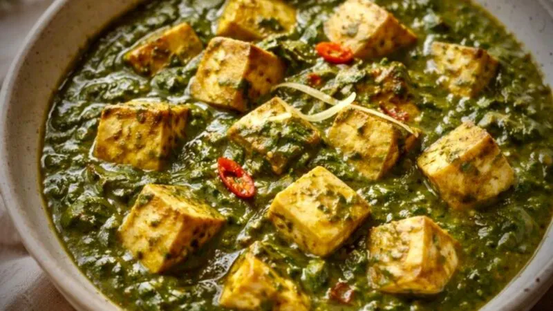 Mâncare de spanac cu tofu, rețata de post creată de indieni